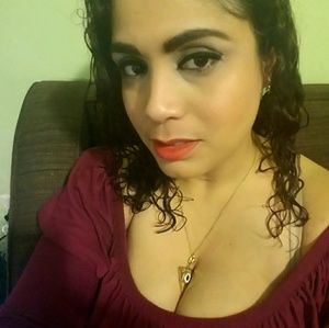 Meet your Posher, Karina